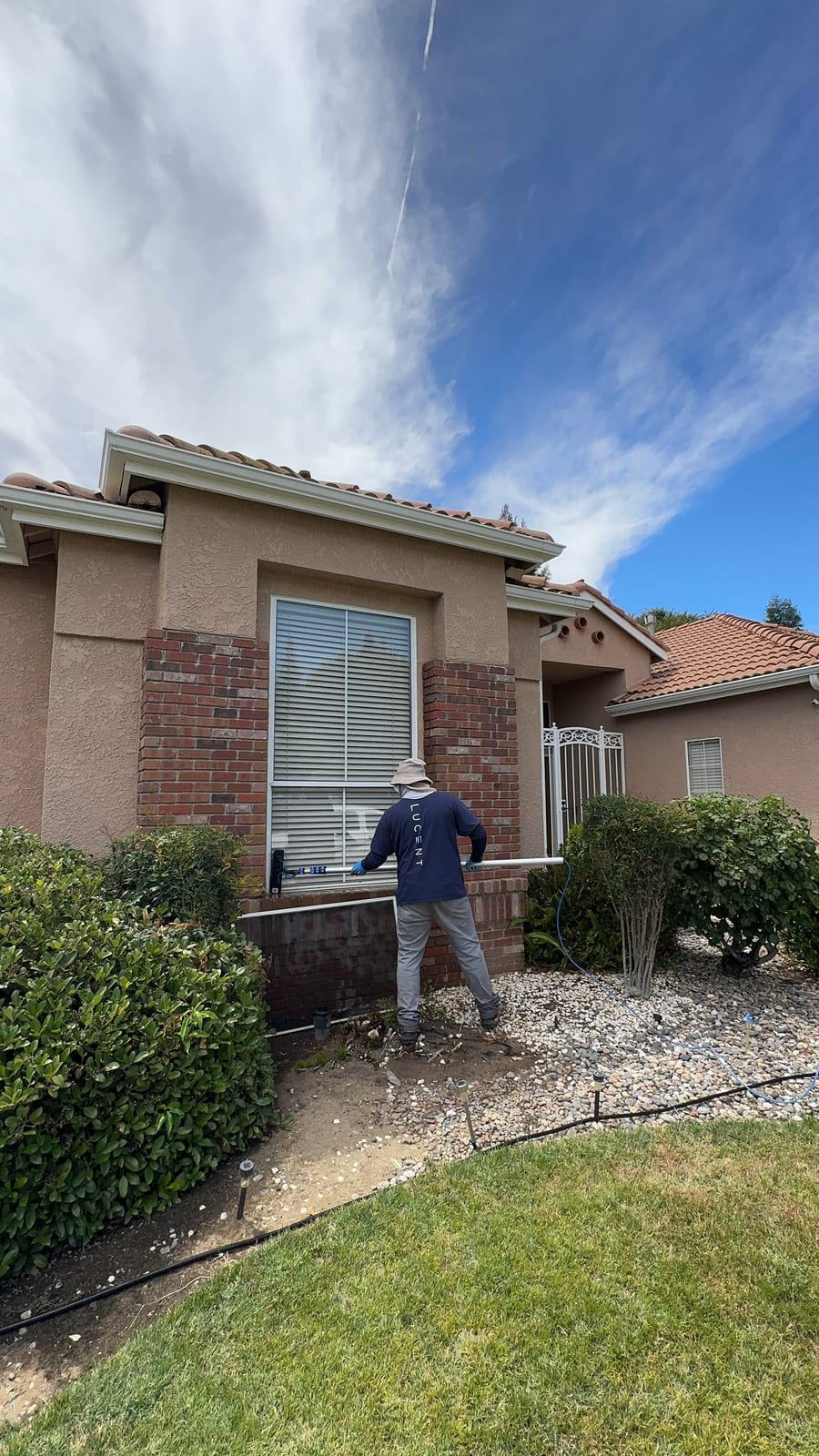 Window Cleaning by LUCENT in Clovis